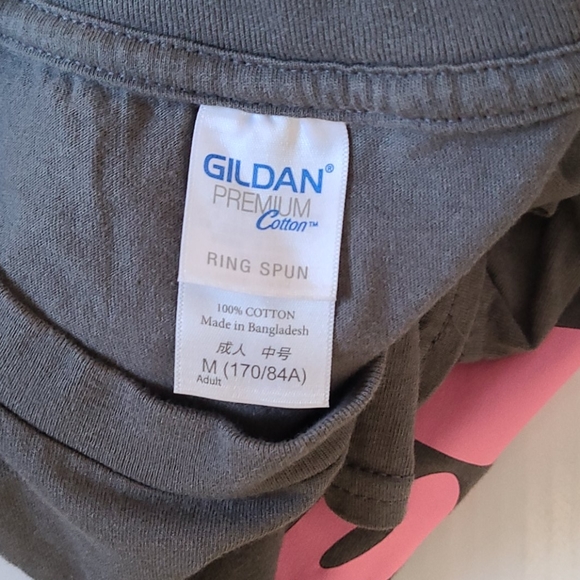 T-shirt that says "SUPER MAMA" - Picture 3 of 3